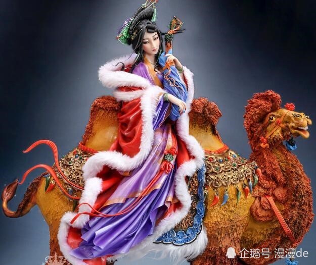 甜点师制作手办,看外表价值10万,吃一口价值一百