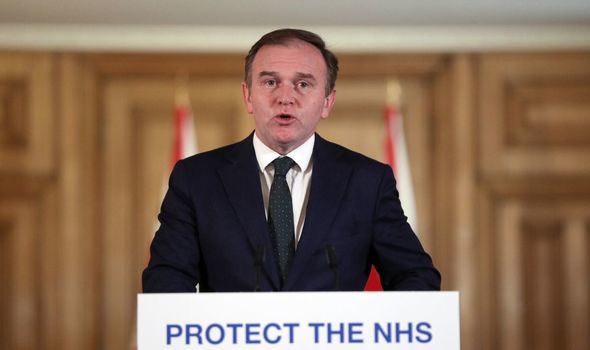 英国人慌了!英国半数物流停摆,食物及药品或因运输问题造成短缺