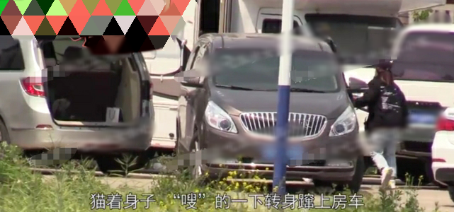 沙雕三兄弟现状,魏大勋忙恋爱,王大陆路边卖咖啡,彭昱畅拍综艺