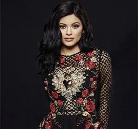 肯豆的妹妹,侃爷的小姨子,全球最年轻亿万富豪22岁的凯莉·詹娜