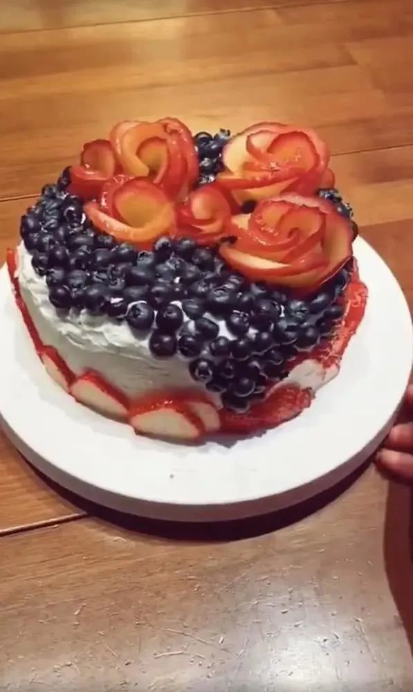 首晒合照撒狗粮、女儿直播做蛋糕,木村一家好像突然来到了人间!