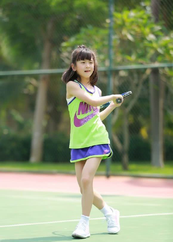 超像田亮!森碟和父母露面庆12岁生日,叶一茜捧起女儿脸幸福爆棚