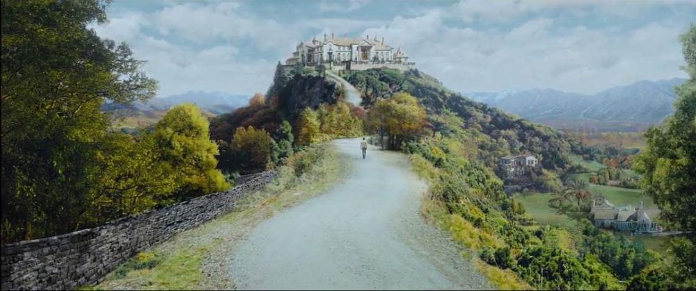 贫穷限制想象!好莱坞亿万富翁,买断3位女孩人生,永居地下豪宅