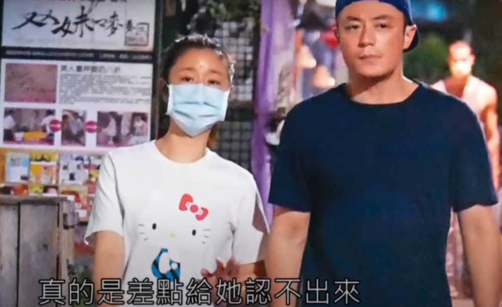 台媒辟谣林心如霍建华离婚,拍到他们夜里牵手逛街秀恩爱,为避人走小巷