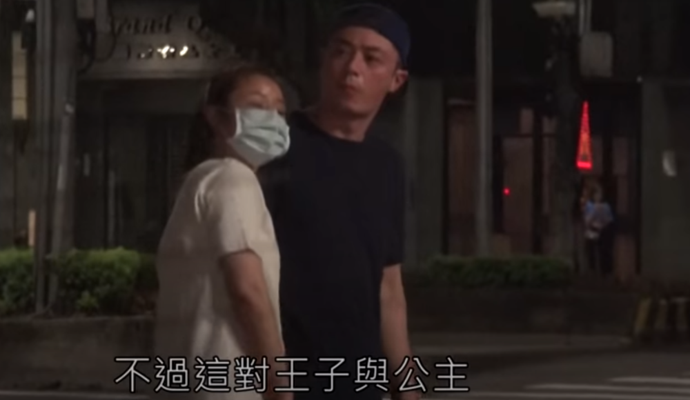 台媒辟谣林心如霍建华离婚,拍到他们夜里牵手逛街秀恩爱,为避人走小巷