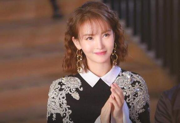 “北舞校花”金晨:两次解约失败险被雪藏,这次真能乘风破浪吗?