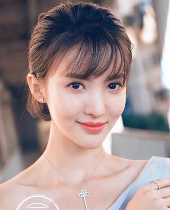 “北舞校花”金晨:两次解约失败险被雪藏,这次真能乘风破浪吗?