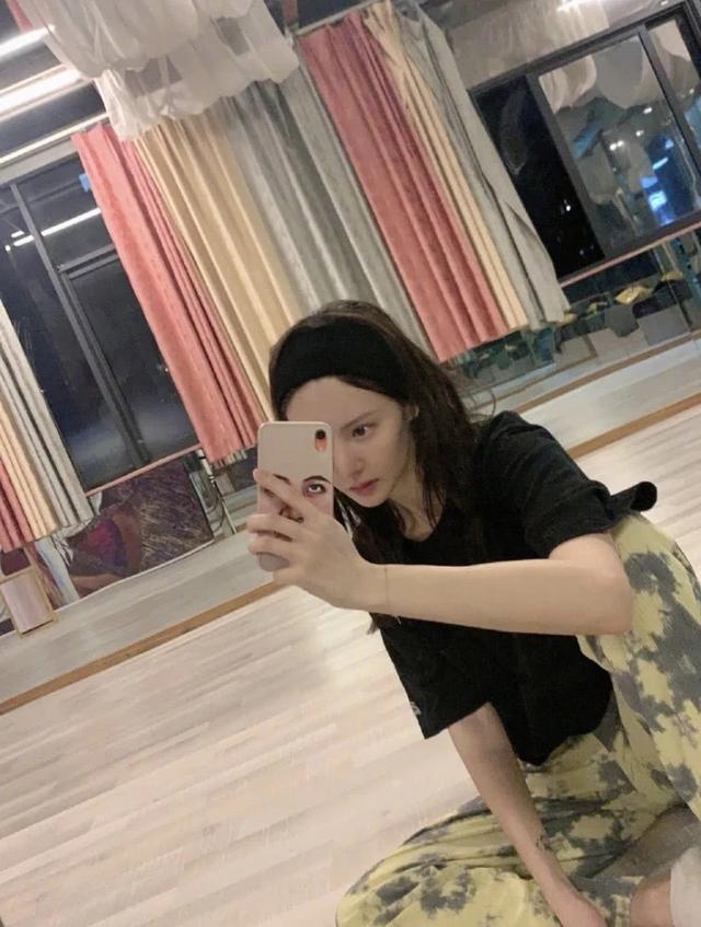 “北舞校花”金晨:两次解约失败险被雪藏,这次真能乘风破浪吗?