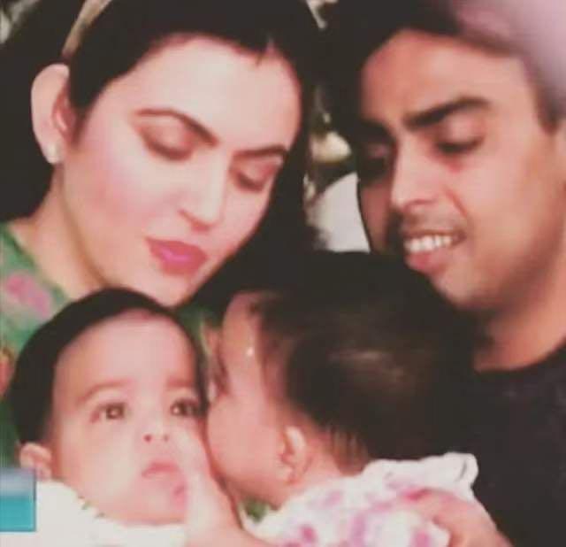 印度首富妻子曾不孕不育,老公依旧给她买最大颗珠宝,280万的包