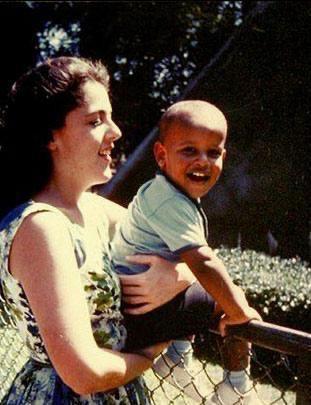 奥巴马妈妈颜值爆表!18岁上学当妈两不误,中年体重飙到190斤