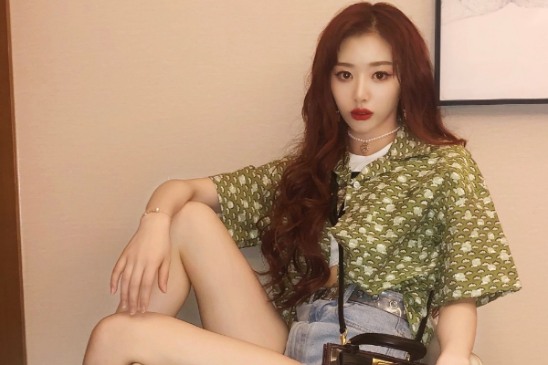 THE9官方正面照公布,刘雨昕坐镇中心位,孔雪儿成颜值担当?