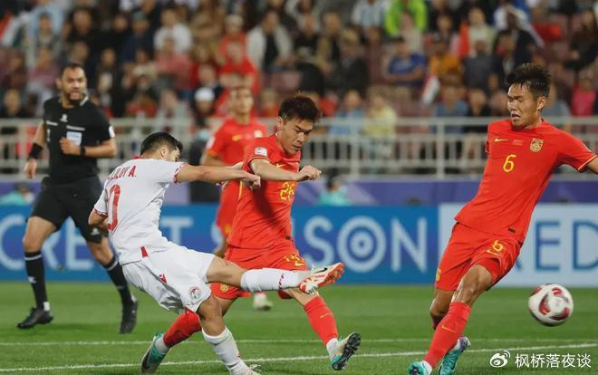 国足为何越来越差?贾秀全透露关键信息,脱离原来体制没体系了!