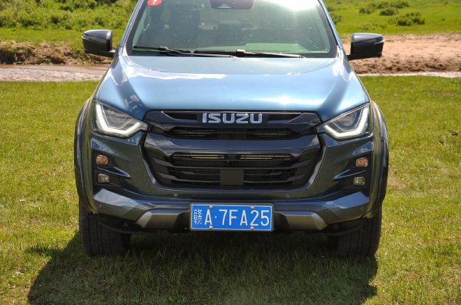 【萌喵】【转】皮卡也可以如此好开 试驾江西五十铃全新D-MAX V-CROSS