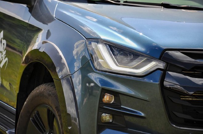 【萌喵】【转】皮卡也可以如此好开 试驾江西五十铃全新D-MAX V-CROSS