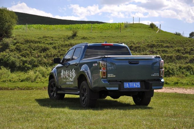 【萌喵】【转】皮卡也可以如此好开 试驾江西五十铃全新D-MAX V-CROSS