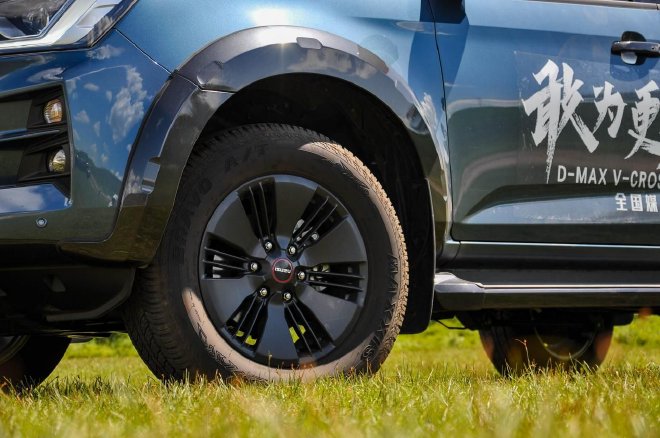 【萌喵】【转】皮卡也可以如此好开 试驾江西五十铃全新D-MAX V-CROSS
