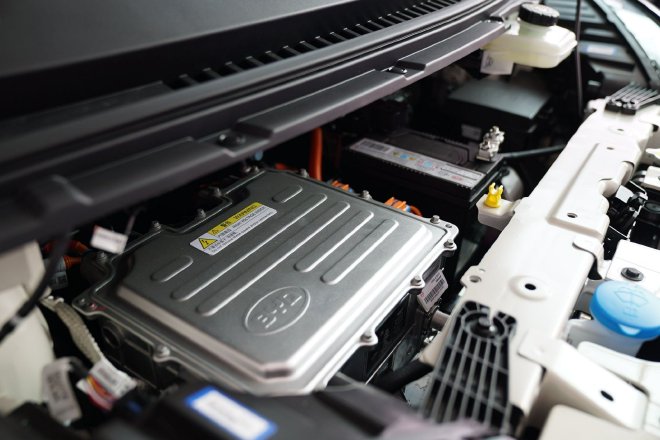 【时尚】【转】新一代主流代步车 实拍比亚迪海鸥荣耀版