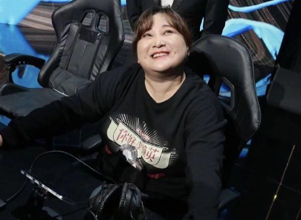 王者荣耀明星现场生图,张含韵少女感,杨幂精致,贾玲又胖了