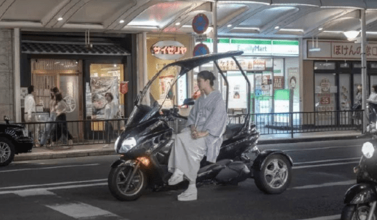 开心一刻:丈夫打电话给妻子说,他邀请一个朋友到家里吃晚饭