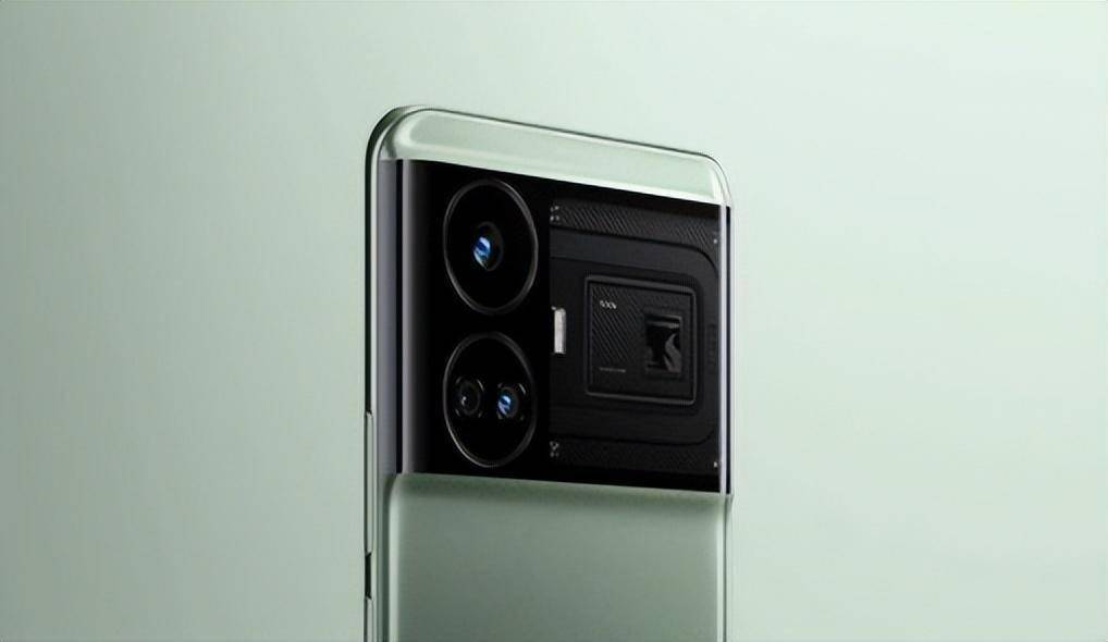 24GB+1TB新机曝光,240W闪充+骁龙8Gen2+光学防抖,依然售价亲民