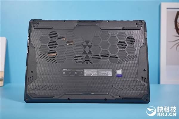 9999元!华硕天选2游戏本图赏:首发锐龙5800H+RTX307