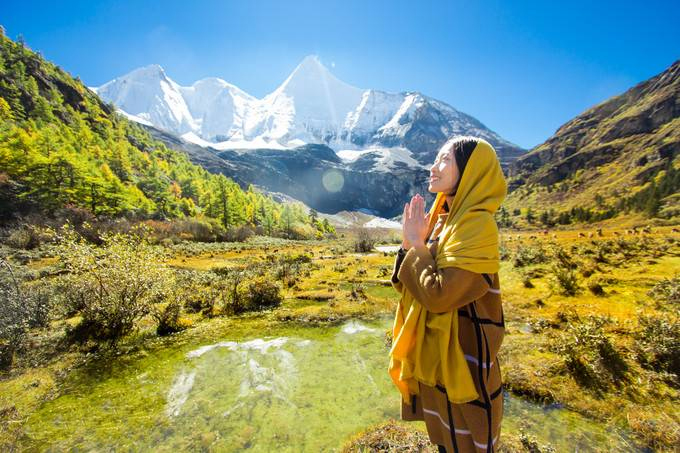 【转】稻城亚丁怎么去?四季景色有何不同?这篇攻略全告诉你