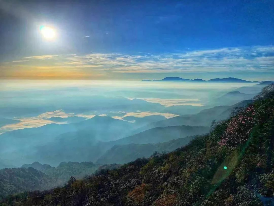 【转】初秋瓦屋山:邂逅日出和云海,感受无处安放的小激动~