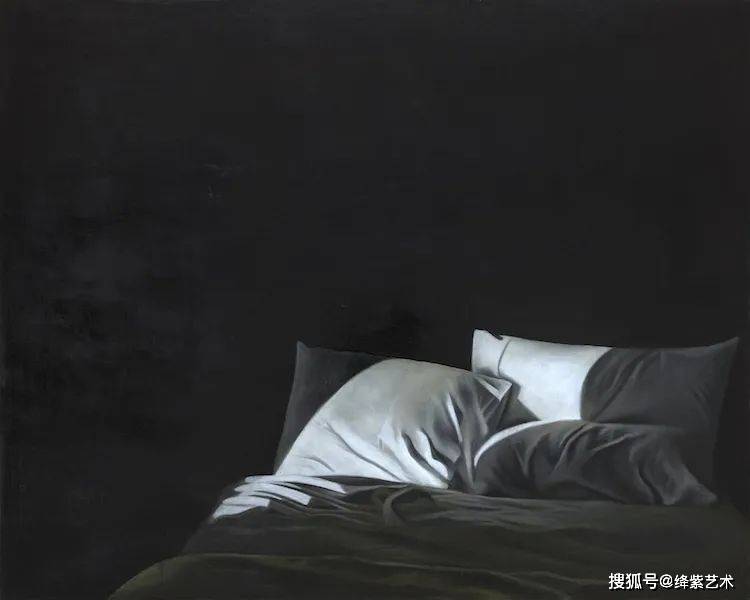 她画的空床,透着莫名的孤独与悲伤,带给人无限遐想