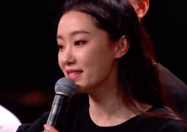 王者荣耀明星现场生图,张含韵少女感,杨幂精致,贾玲又胖了