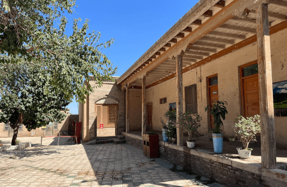 【转】南疆的十字路口,古龟兹国的国都所在,如今的库车异域风情浓郁