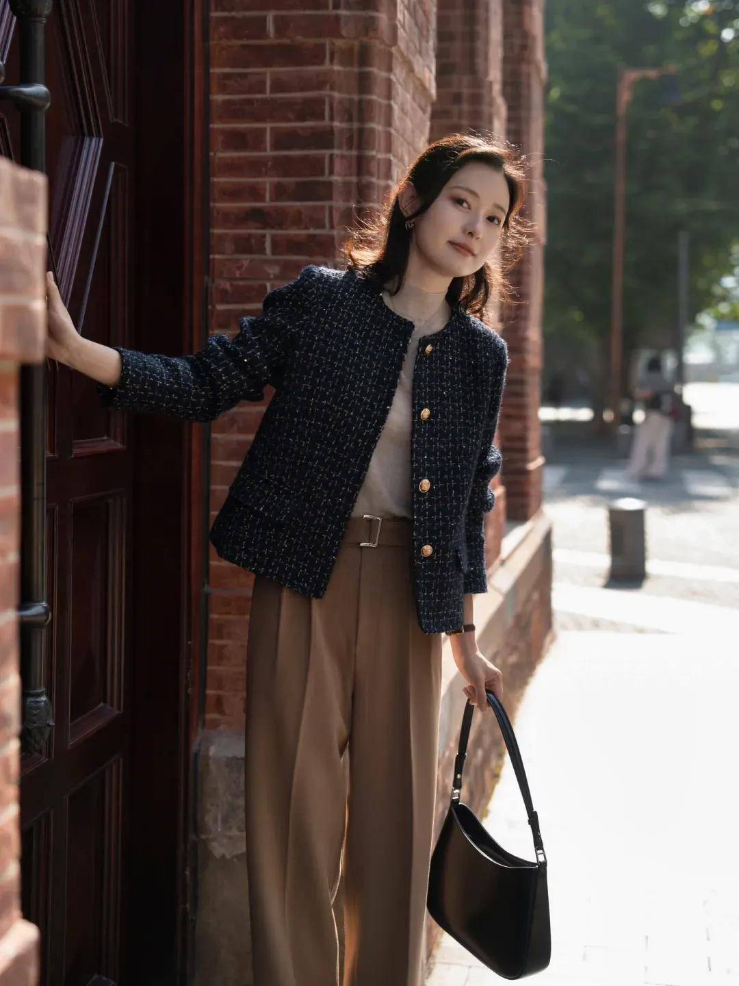 【时尚】【转】早秋季节必备的5款时尚单品,简约时髦又显气质,优雅女人都爱穿