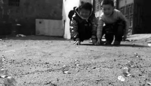 【摄影故事】不同年代的儿童照片,找回儿时的回忆~