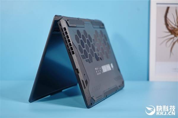 9999元!华硕天选2游戏本图赏:首发锐龙5800H+RTX307