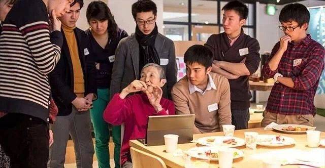 三位奶奶告诉你:人生没有太晚的开始