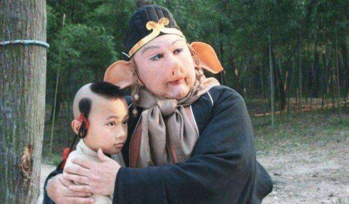 猪八戒现已73岁,与“嫦娥”恩爱多年,如今儿子也事业有成