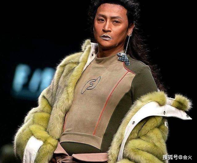 陈志朋上节目崩溃痛哭,演出失误后情绪低落,向队友鞠躬道歉