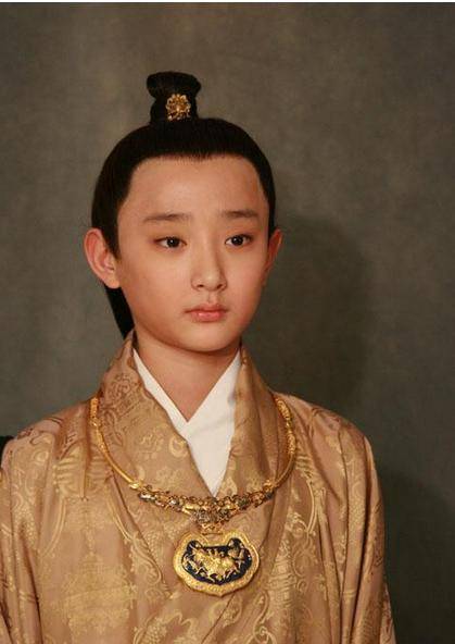 新红楼梦主演现状:杨洋黄轩不相上下杨幂发展最好