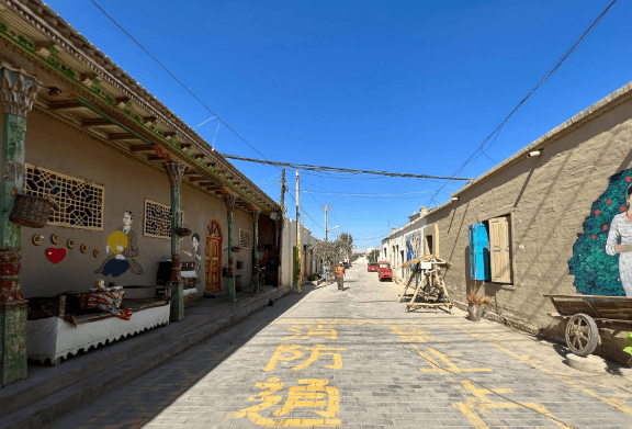 【转】南疆的十字路口,古龟兹国的国都所在,如今的库车异域风情浓郁