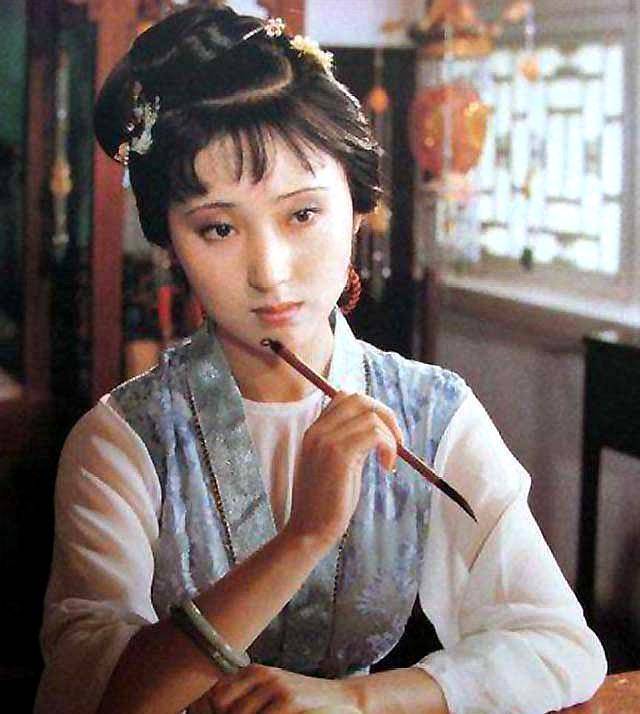 《红楼梦》:她才华不逊于黛玉,容貌不亚于宝钗,却活成了妙玉