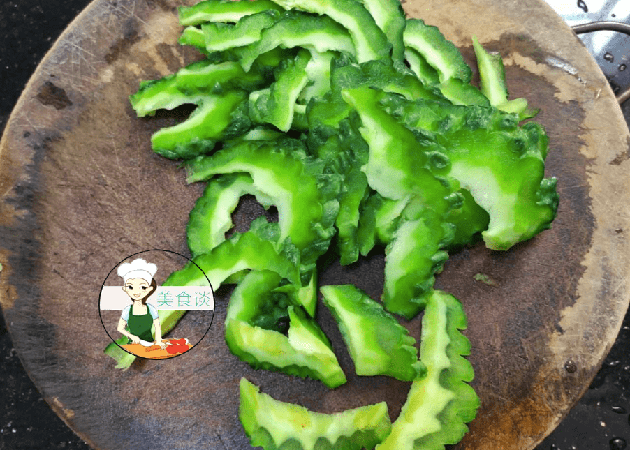 夏天最该吃的不是拍黄瓜,而是它,清爽明目,拌一拌,3分钟上桌