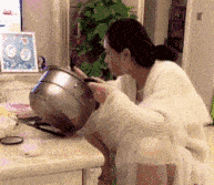 搞笑GIF趣图:女生们,现在你们该相信男人是很可靠的了吧