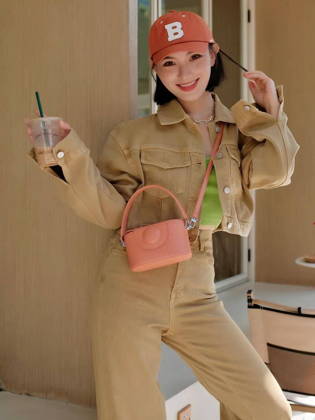 【时尚】【转】早秋季节必备的5款时尚单品,简约时髦又显气质,优雅女人都爱穿