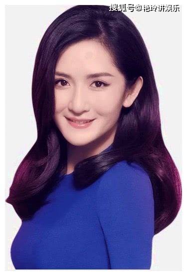 何炅身边的三位“红颜知己”,谢娜赵丽颖早火了,唯独她不受待见