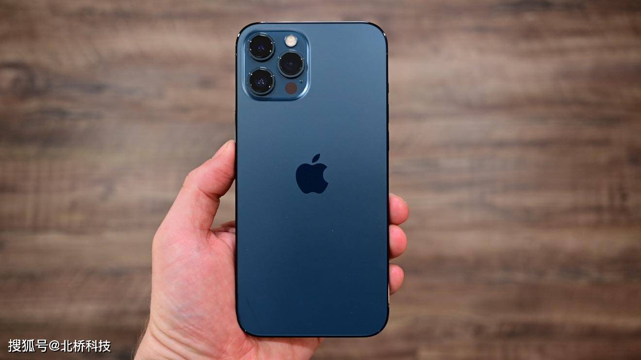 今年的新iPhone叫iPhone 12s,支持屏下指纹,或将去除充电接口!