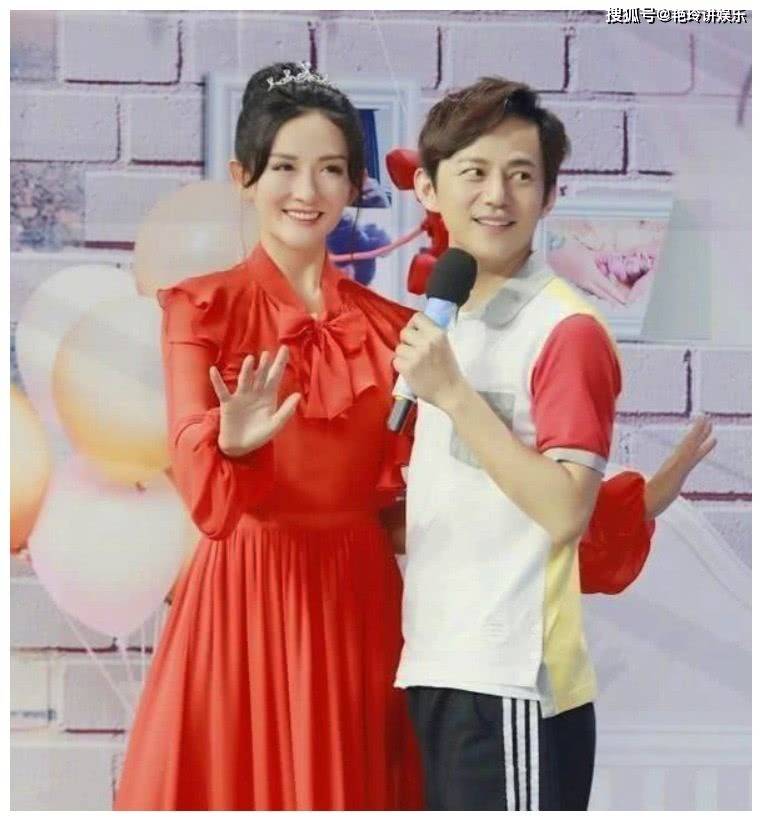何炅身边的三位“红颜知己”,谢娜赵丽颖早火了,唯独她不受待见