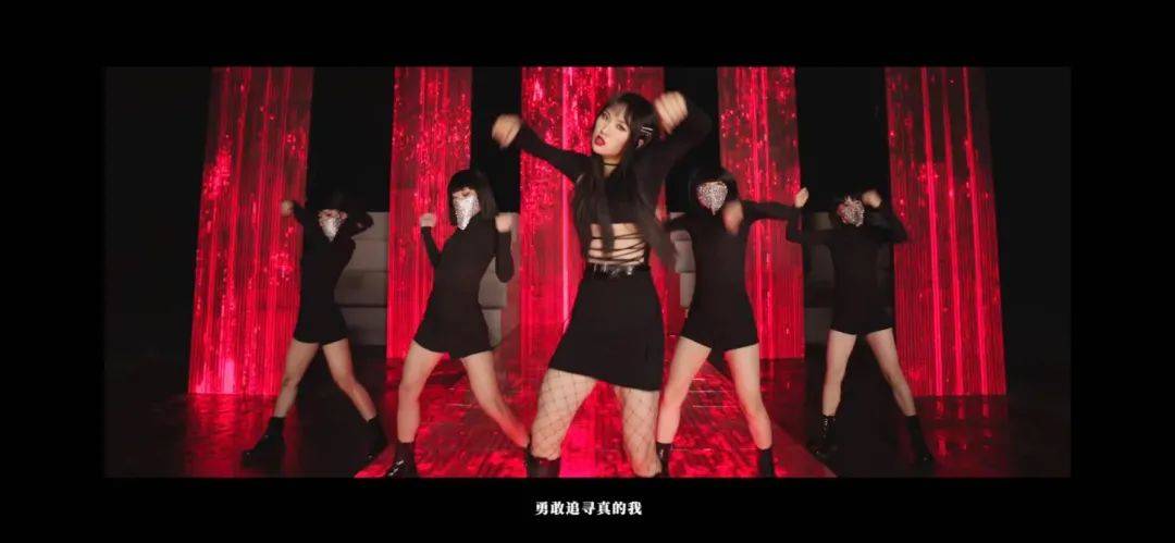 还想出道吗?比起同父异母姐姐,姚安娜不得人心,因为输在这3点