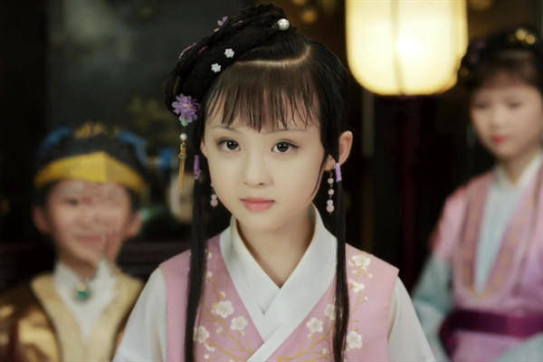 林黛玉有多聪明,和舅母暗暗过招,占尽上风,王夫人:离宝玉远点