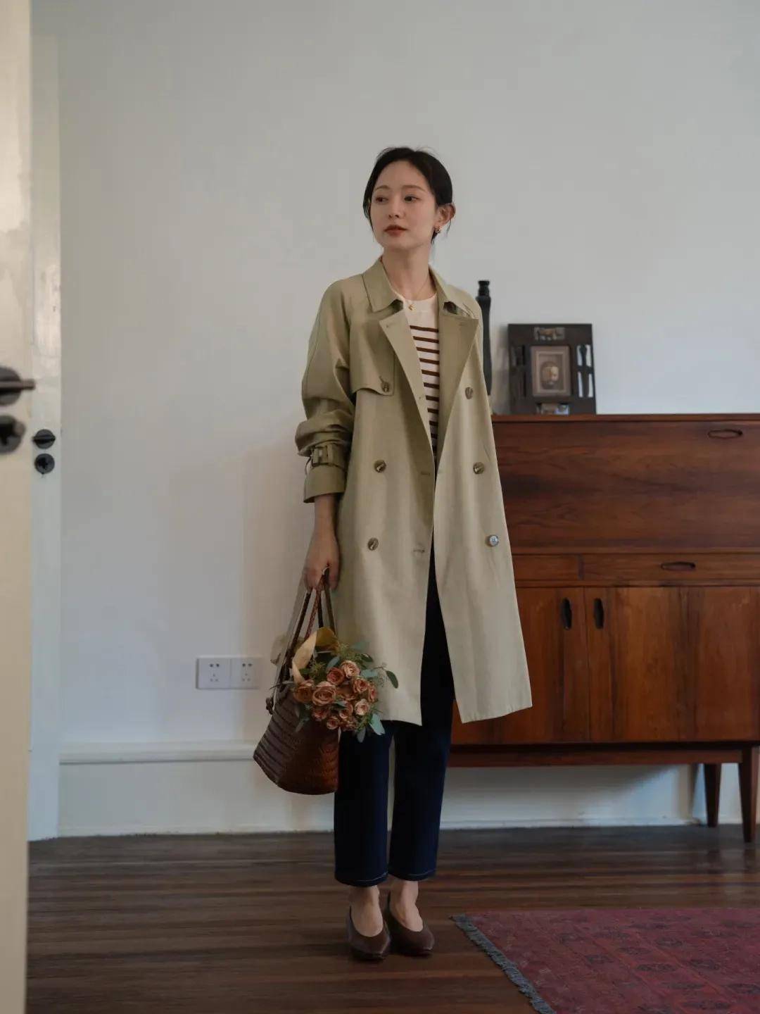 【时尚】【转】早秋季节必备的5款时尚单品,简约时髦又显气质,优雅女人都爱穿