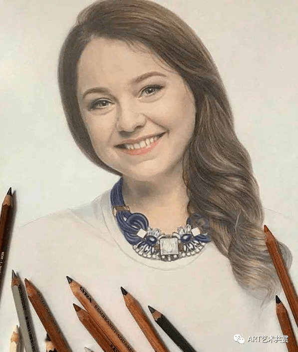 俄罗斯美女艺术家——宛如高清照片般的铅笔画