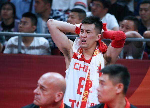 没入杜锋法眼?男篮21人名单,有曾凡博无张镇麟?苏群给出答案